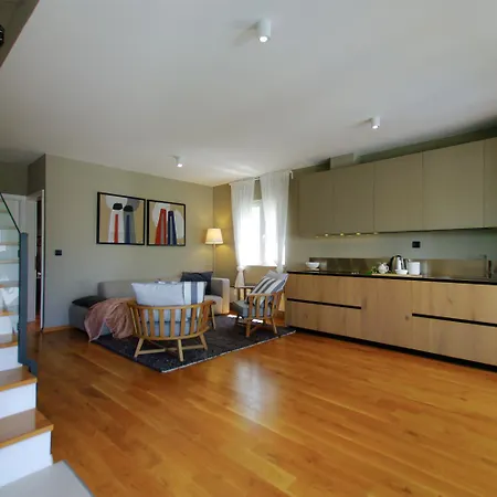 Slanica With A Swimming Pool For 6 Guests *