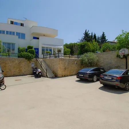 Slanica With A Swimming Pool For 6 Guests Villa Murter